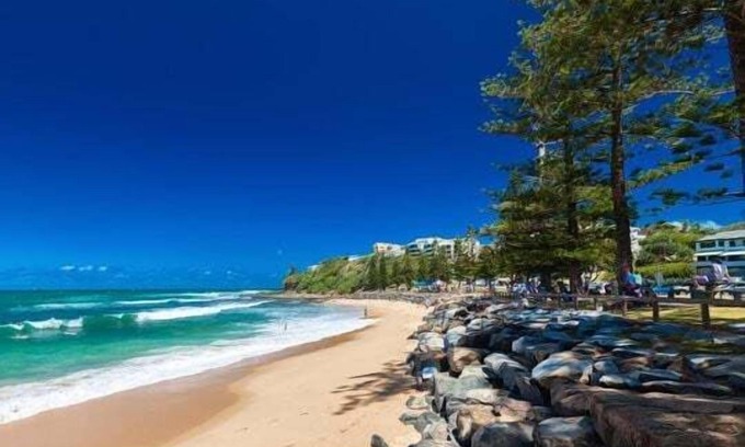 Battery Hill Apartment | This apartment is a 2 bedroom(s), 1 bathrooms, located in Battery Hill, QLD.