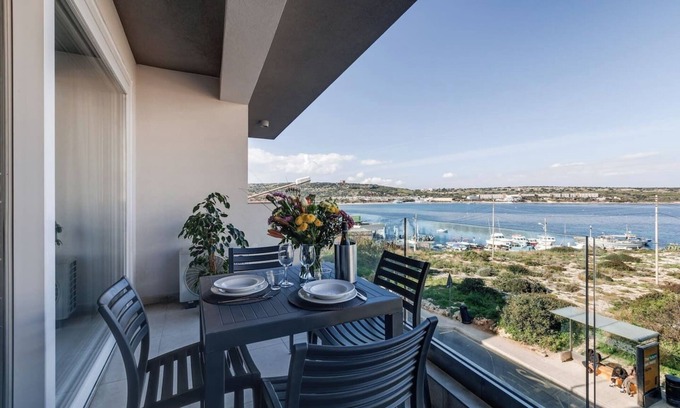 Għadira Apartment | This apartment is a 1 bedroom(s), 1.5 bathrooms, located in Il-Mellieħa, null.