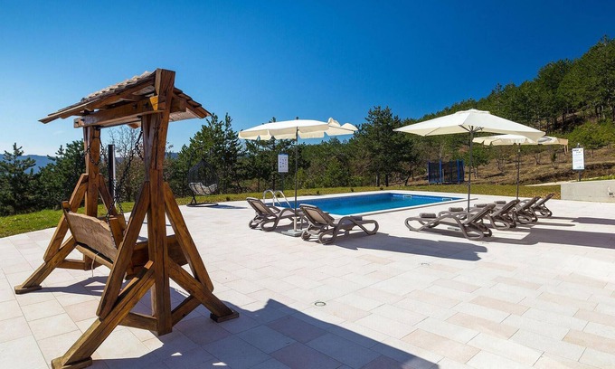 Novaki Pazinski House | This beautiful villa is ideal for those looking for complete privacy during their vacation.