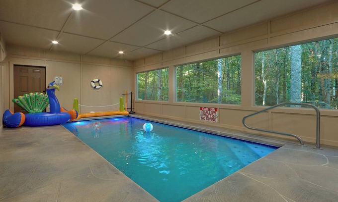 Gatlinburg - Pigeon Forge Resort | This charming retreat comfortably sleeps 12 people!