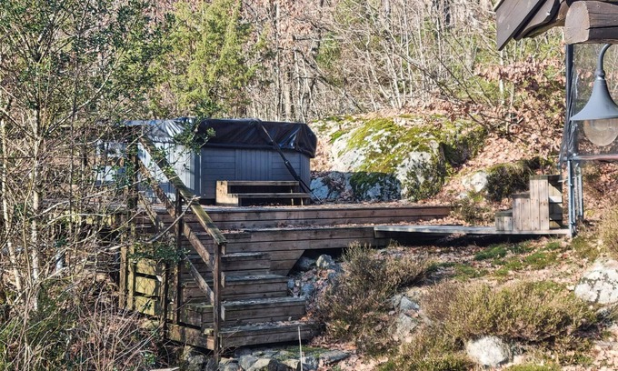 Lyngdal House | This cozy and comfortable vacation home welcomes you on a formidable panoramic plot.