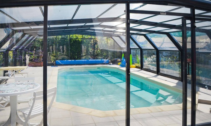 Pace House | This elegant house is located in a large residential area of the town of Pacé, 10 km from Rennes.