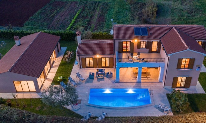 Melnica Villa | This exquisite property is settled among the gentle evergreen hills of the Barban area