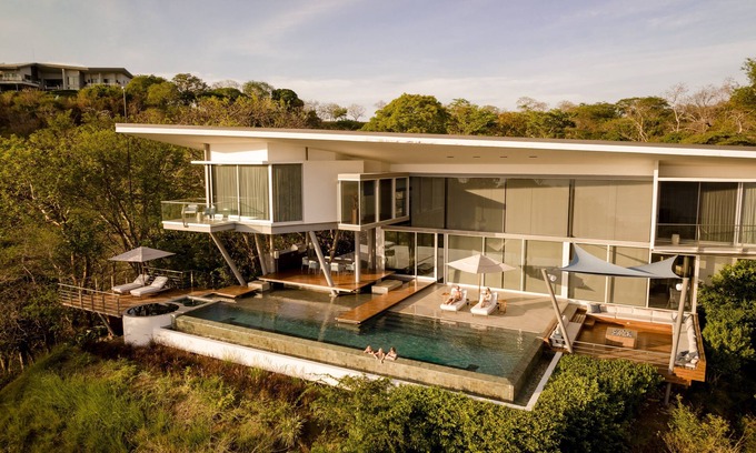 Papagayo Peninsula House | This exquisite villa will give you the best sunset view! Dont miss out!