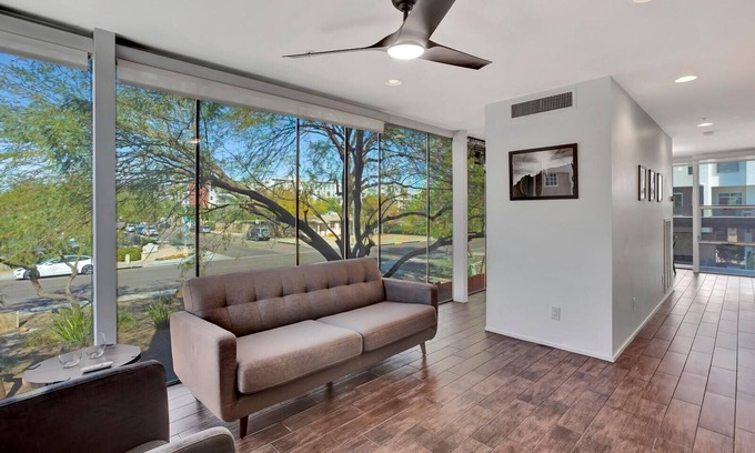 Security Acres House | This fully updated, three-story contemporary townhome is the perfect spot for business or a getaway