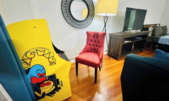 Gaslamp Quarter Hotel | This hotel is a 1 bedroom(s), 1 bathrooms, located in San Diego, CA.