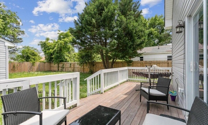 Buckroe Beach House | This house is a 2 bedroom(s), 2 bathrooms, located in Hampton, VA.