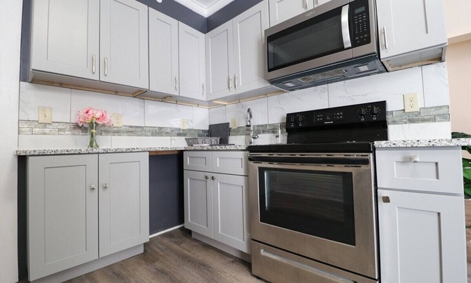 North Upper Street House | This house is a 3 bedroom(s), 1 bathrooms, located in Lexington, KY.