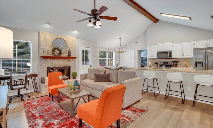 Richmond Hill House | This house is a 4 bedroom(s), 2 bathrooms, located in Richmond Hill, GA.
