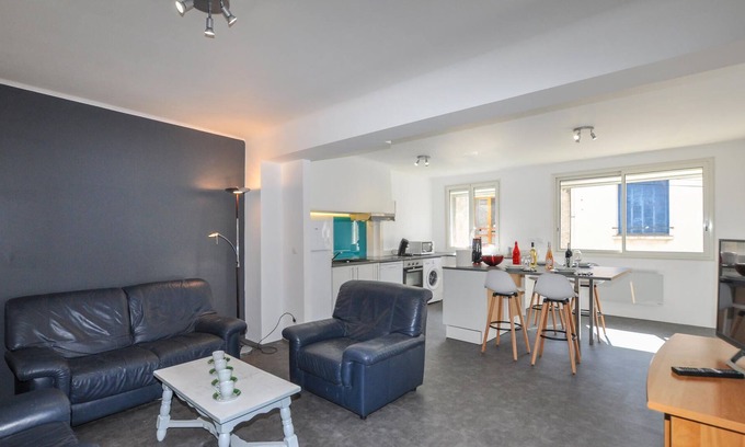 Vinca Apartment | This is a pleasant vacation home in Vinça, 500 meters from a beautiful lake, ideal for swimming and