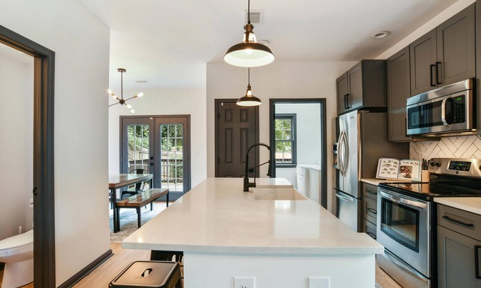 Peoplestown House | This lovely newly renovated 3/2.5 home located 10 minutes away from major ATL hotspots