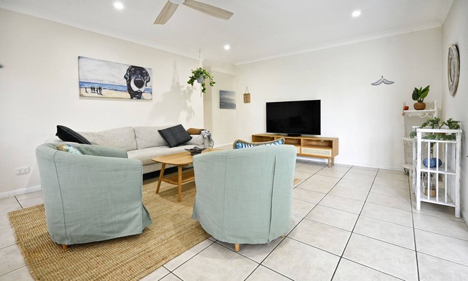 Golden Beach House | This property is the ultimate coastal retreat for those seeking a holiday escape