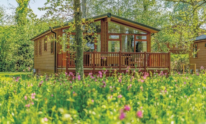 Holton Heath Ski Chalet | This stunning, spacious lodge is perfect for a break away with family or friends.
