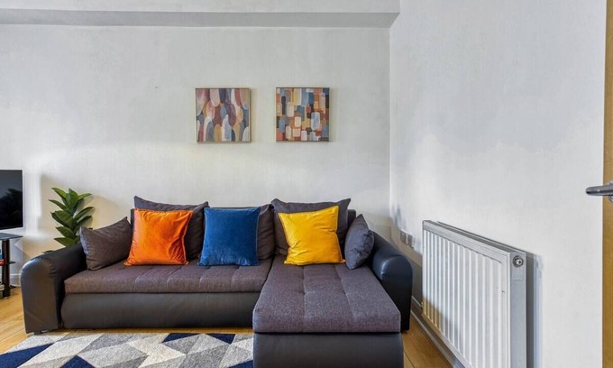 Rusholme Apartment | This stylish and central apartment in the heart of Manchester