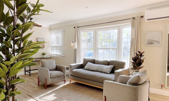 El Monte House | This stylish place to stay is perfect for group and family trips