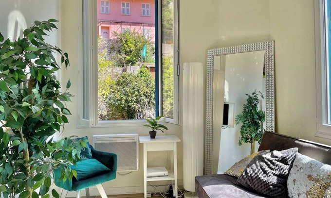 Beausoleil House | This townhouse is a 1 bedroom(s), 1 bathrooms, located in Beausoleil, Provence-Alpes-Côte d'Azur.