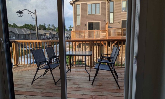 Cambridge House | This townhouse is a 2 bedroom(s), 2.5 bathrooms, located in Cambridge, ON.