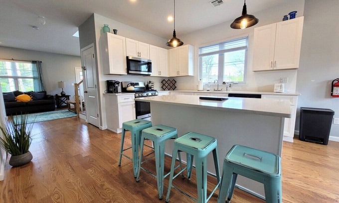 Neptune City House | This townhouse is a 4 bedroom(s), 2.5 bathrooms, located in Neptune City, NJ.