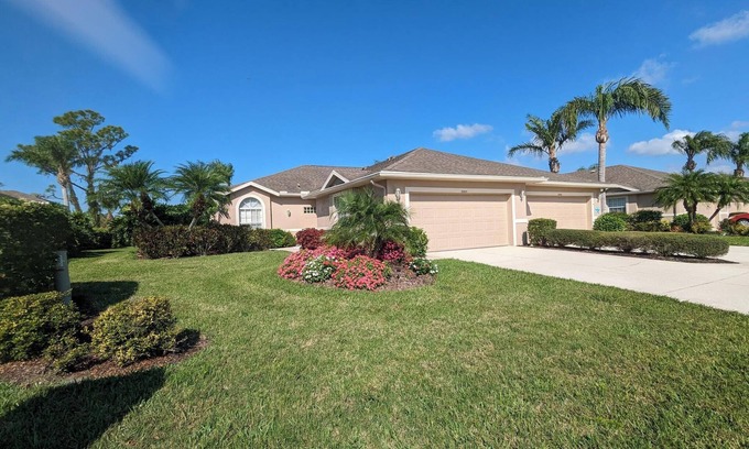 Sarasota Villa | This villa is a 2 bedroom(s), 2 bathrooms, located in SARASOTA, FL.