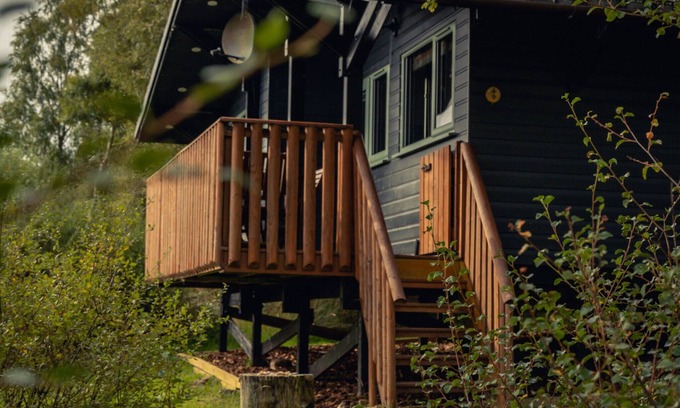 Bunloit Ski Chalet | Thistle Cabin at Ancarraig Lodges, Loch Ness
