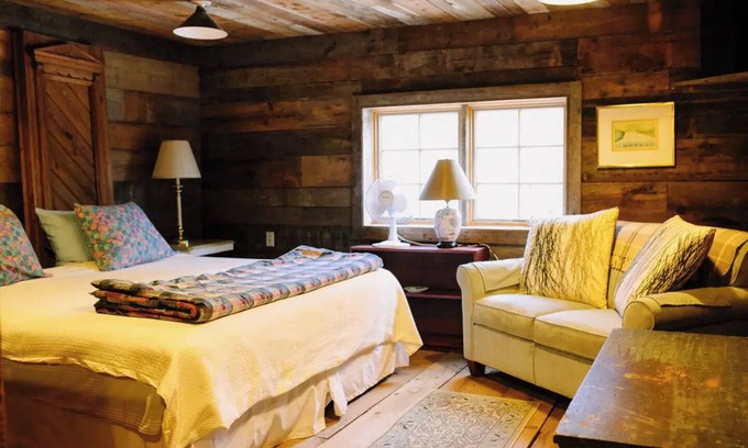 Waldoboro Apartment | Thistledown Farm's Udder Heaven