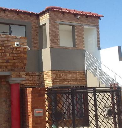 Tembisa House | Thiwani Guest House
