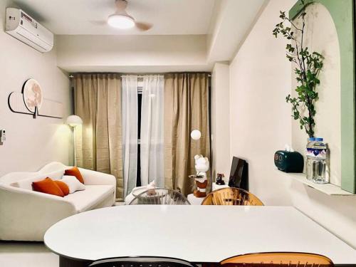 Tambo Apartment | Thompson Suites - 2-beds near OKADA, Bayshore 2