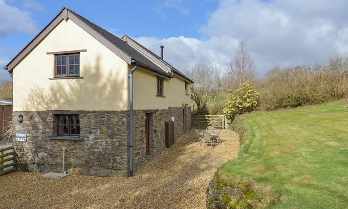 Northlew Cottage | THORNY TALLET, pet friendly, character holiday cottage in Okehampton