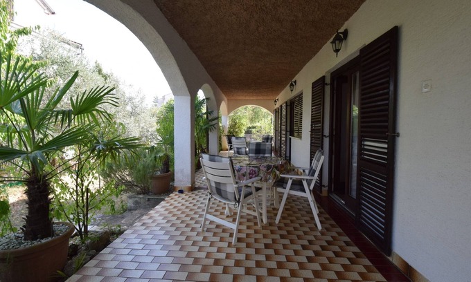 Vantacici Apartment | Three bedroom apartment with terrace Vantačići, Krk (A-20416-a)