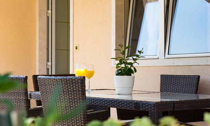 Medvinjak Apartment | Three bedroom apartment with terrace and sea view Korčula (A-23528-a)