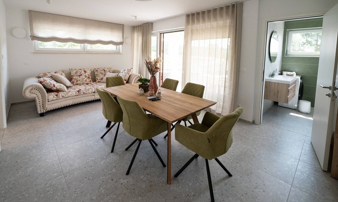 Sezana Apartment | Three Bedroom Apartment with Balcony in Karst