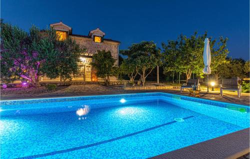 Lozovac House | Three-Bedroom Holiday Home In Lozovac