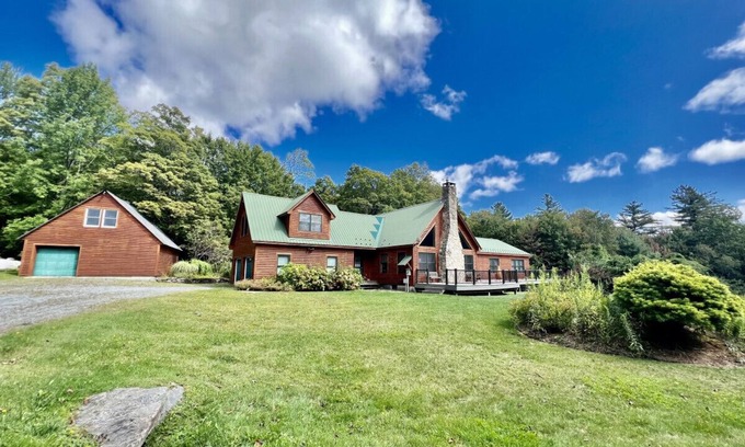 Stratton House | Three Bedroom home with loft
