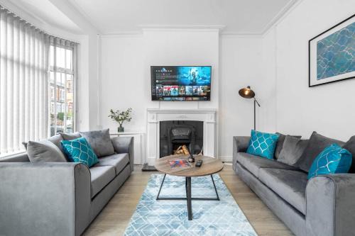 Smethwick House | Three Bedroom House - Garden - Parking - Wifi - Netflix - Top Rated - 11T