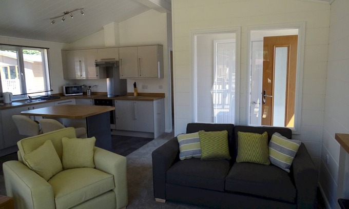 King's Lynn House | Three Bedroom Lodge 4
