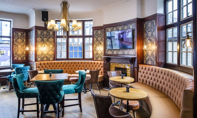 St. Johns Wood Hotel | Three Falcons Hotel