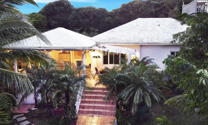 Dunmore Town House | Three Little Birds Villa- Harbour Island Private Home with 2 studio suites