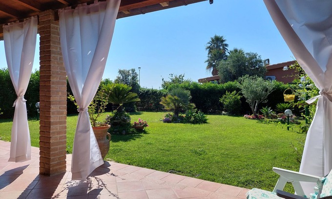 Costa Rei Villa | Three-room detached house 50 meters from the beach, all services within walking distance.