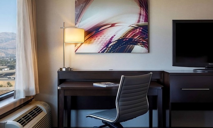Milpitas Hotel | Three Rooms | Stay w/in 5 Mins to Norman Mineta San Jose Int Airport!