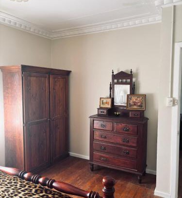 Mangoplah House | Thronum Cottage