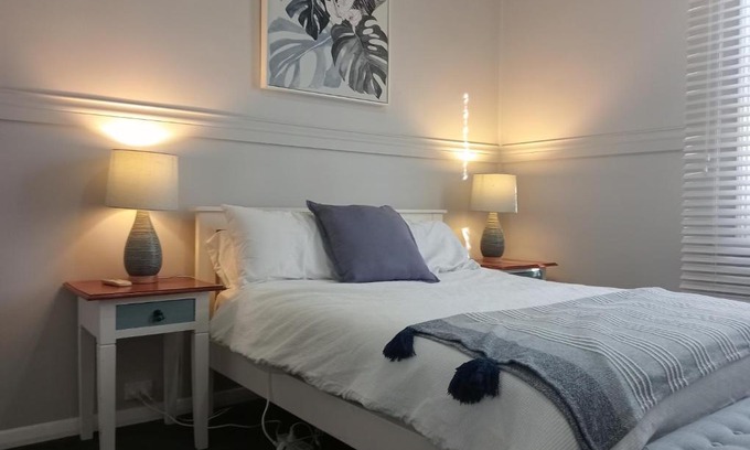 Cessnock House | Thunderbolts Home Stay