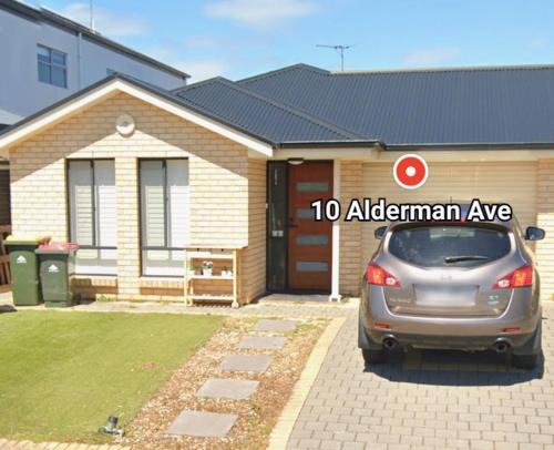 Seacombe Gardens House | Tia Margarita