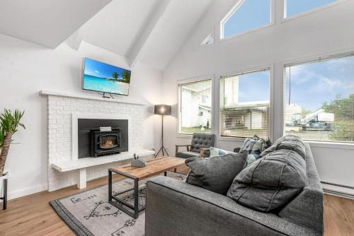 Ocean Shores Ski Chalet | Tidal House #1