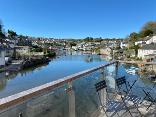 Noss Mayo House | Tidal Waters