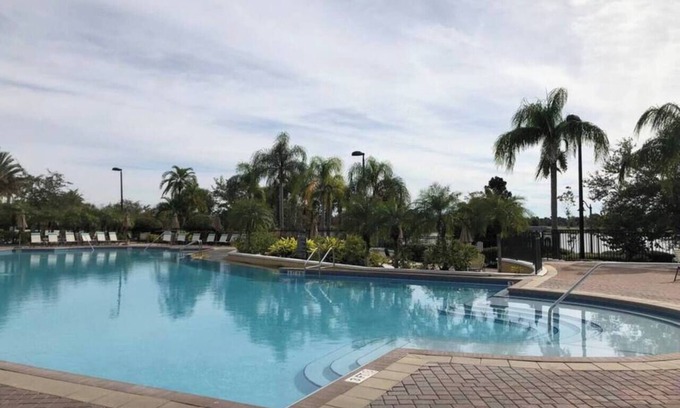 Florida Central Atlantic Coast Cottage | Tideview 166 · NEW Ultra Modern & Super Clean 3 Full Suites