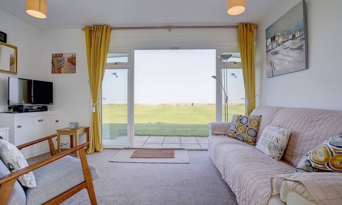 Great Yarmouth Ski Chalet | Tigh-Na-Mara | Winterton Cottages