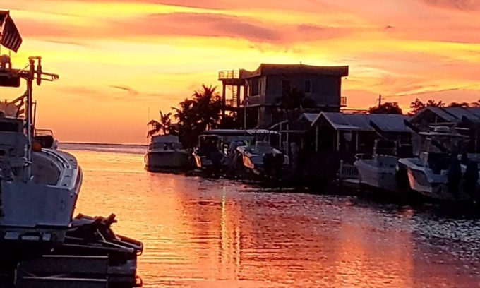 Sexton Cove Estates House | Tiki Hut Paradise In Key Largo