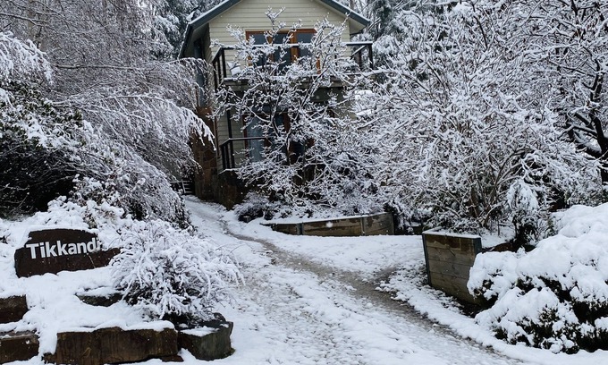 Merrijig House | Tikkandi – Cozy Luxe Getaway in Victoria’s High Country