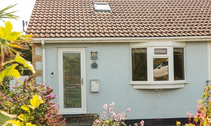 Weston-super-Mare House | Tillys Cottage