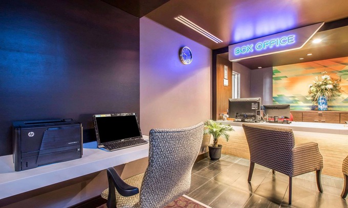 Los Angeles Hotel | Tilt Hotel Universal/Hollywood, an Ascend Collection Hotel